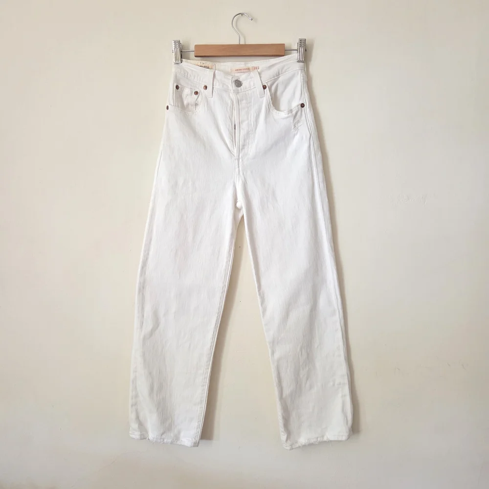 lEVI'S White Jeans - Picture 1 of 13